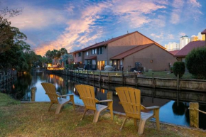 Canal View 11 Pools Beach House Pickle Ball